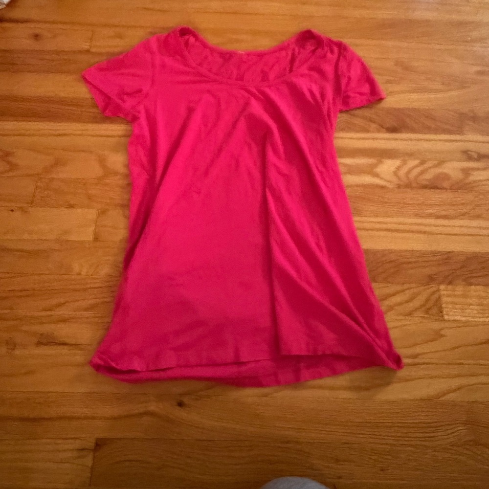 Lululemon Short Sleeve Scoop Neck T-Shirt Size 10 Pink Athletic Top with Pocket